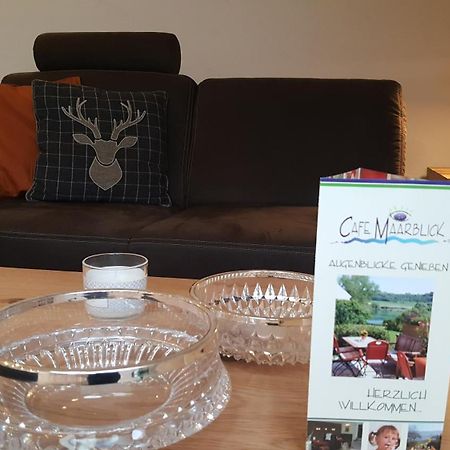 Hotel-Ferienwohnungen Cafe Maarblick Schalkenmehren Εξωτερικό φωτογραφία