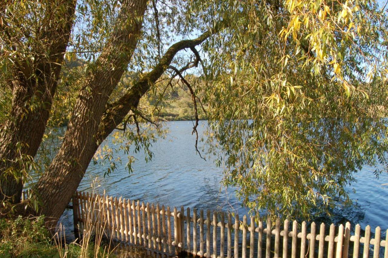 Hotel-Ferienwohnungen Cafe Maarblick Schalkenmehren Εξωτερικό φωτογραφία