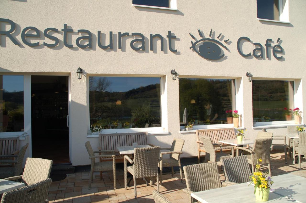 Hotel-Ferienwohnungen Cafe Maarblick Schalkenmehren Εξωτερικό φωτογραφία