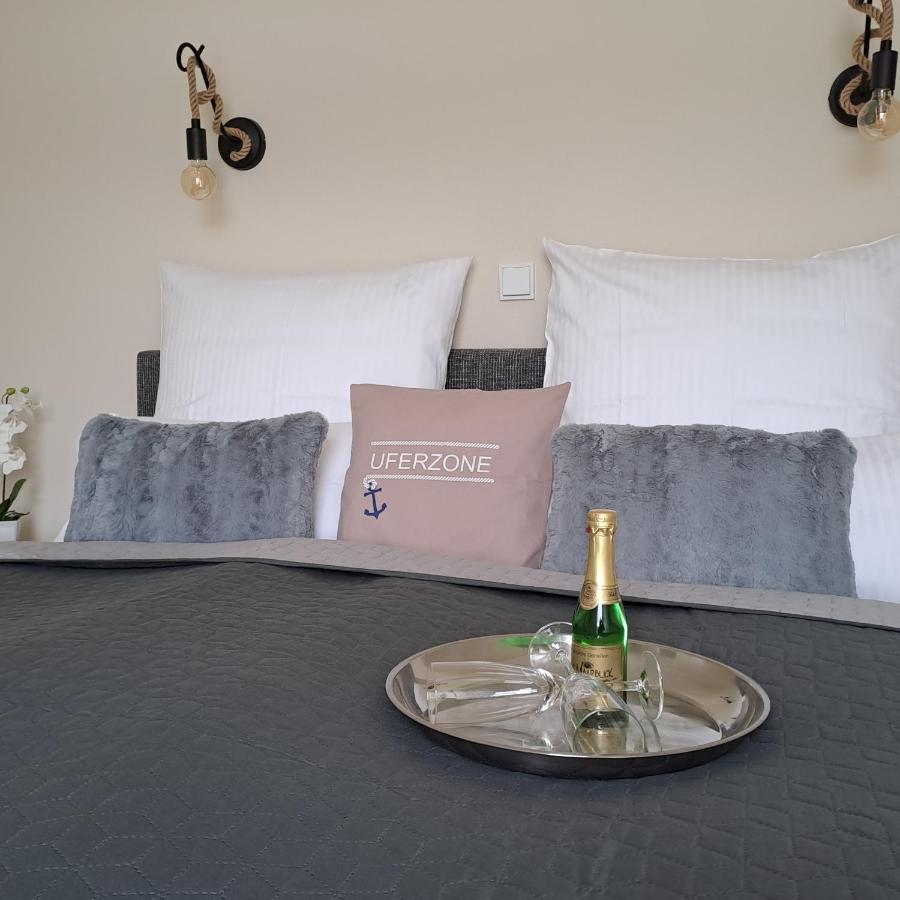 Hotel-Ferienwohnungen Cafe Maarblick Schalkenmehren Εξωτερικό φωτογραφία