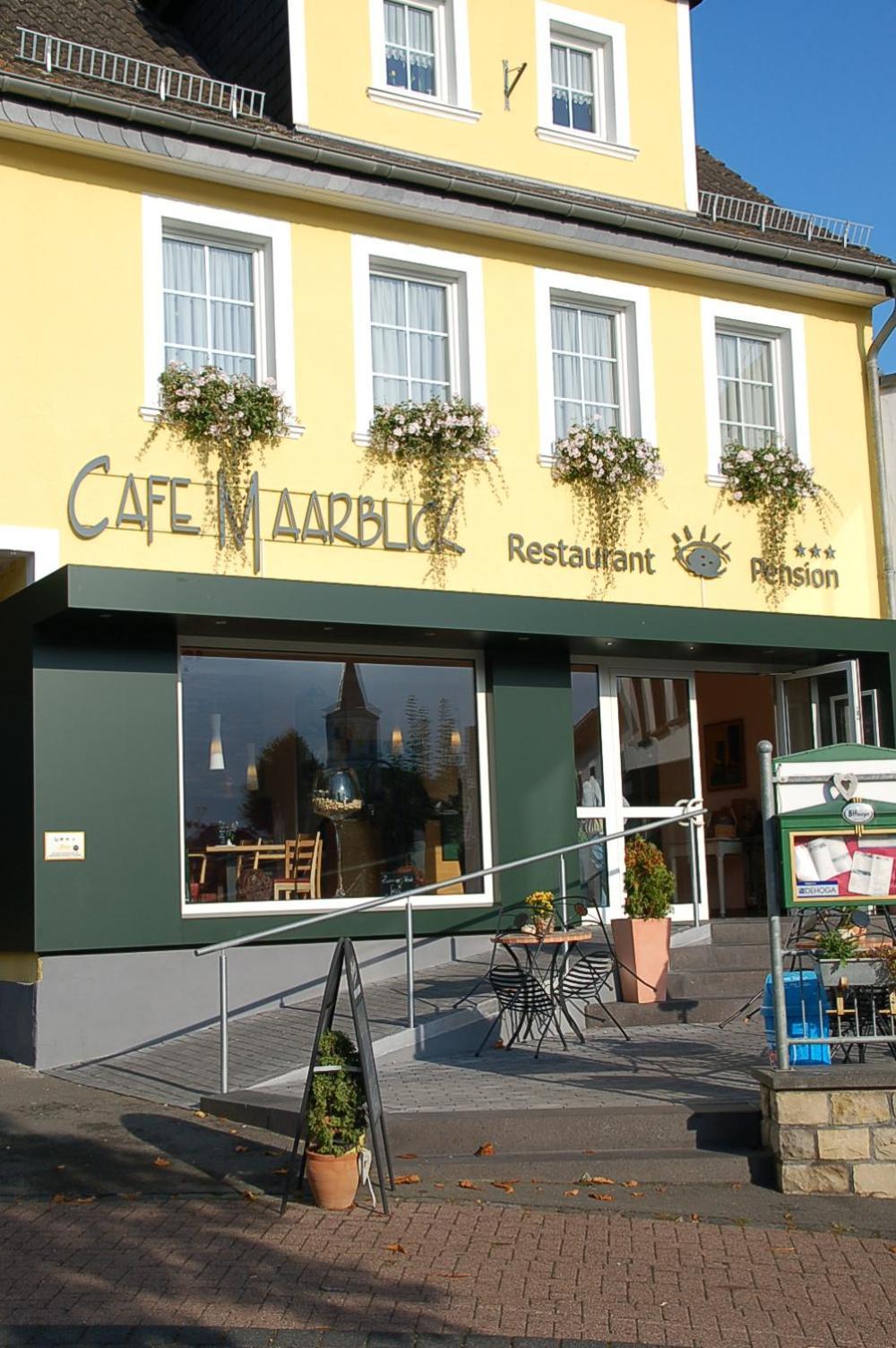 Hotel-Ferienwohnungen Cafe Maarblick Schalkenmehren Εξωτερικό φωτογραφία