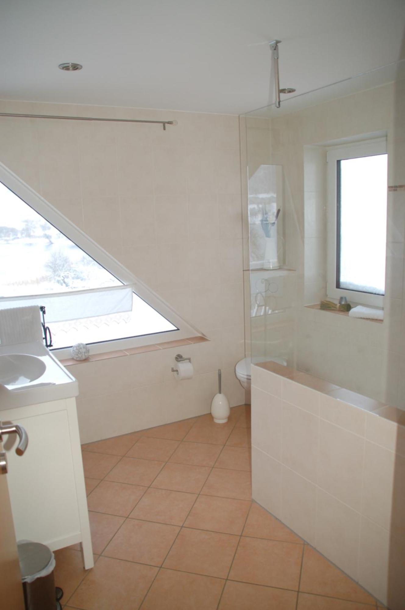 Hotel-Ferienwohnungen Cafe Maarblick Schalkenmehren Δωμάτιο φωτογραφία