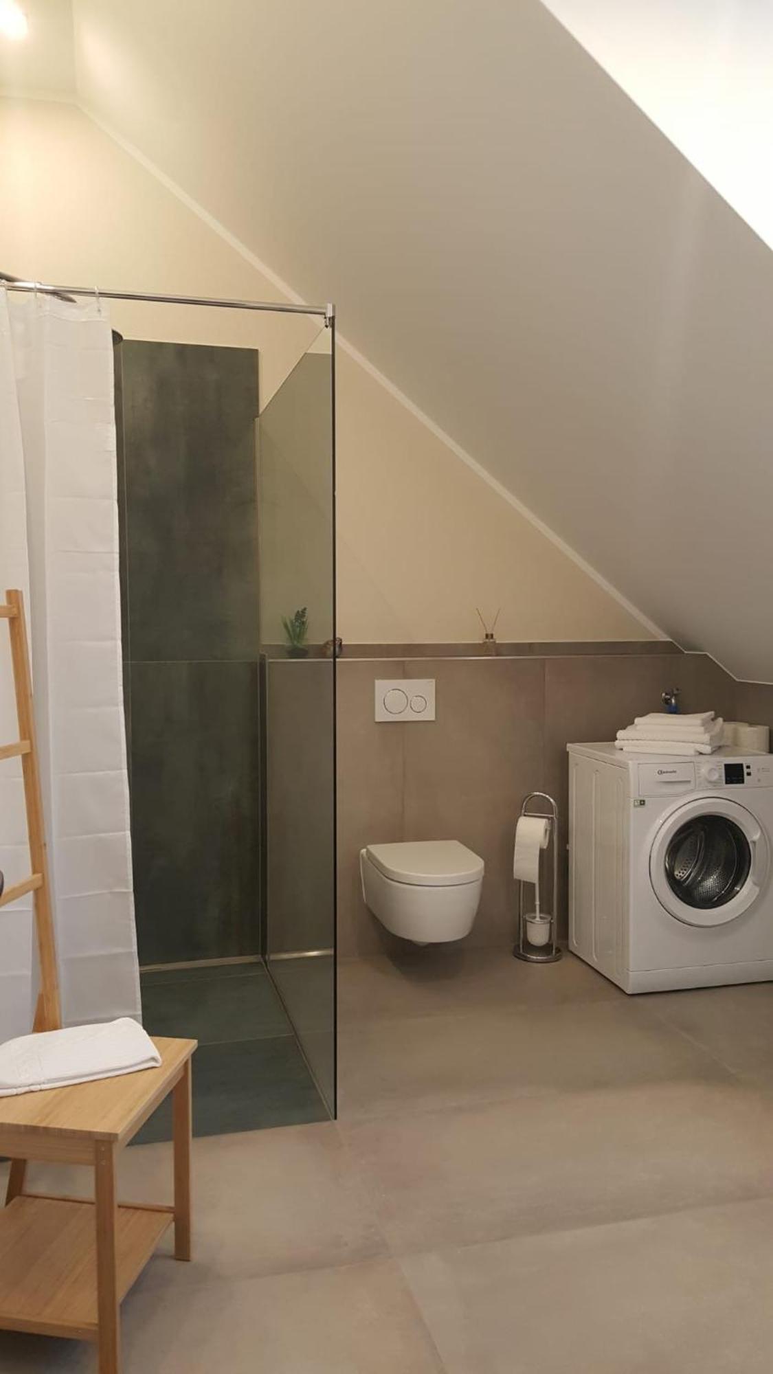 Hotel-Ferienwohnungen Cafe Maarblick Schalkenmehren Εξωτερικό φωτογραφία