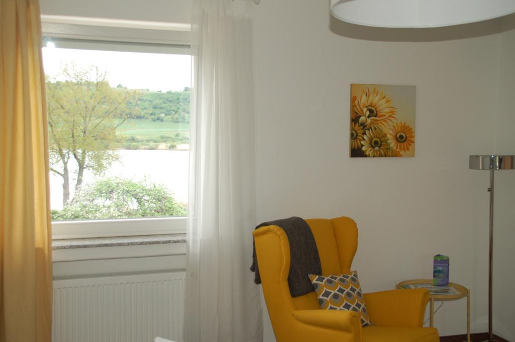Hotel-Ferienwohnungen Cafe Maarblick Schalkenmehren Εξωτερικό φωτογραφία