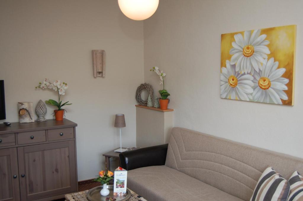 Hotel-Ferienwohnungen Cafe Maarblick Schalkenmehren Δωμάτιο φωτογραφία